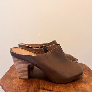 Brown Leather Women's Mules